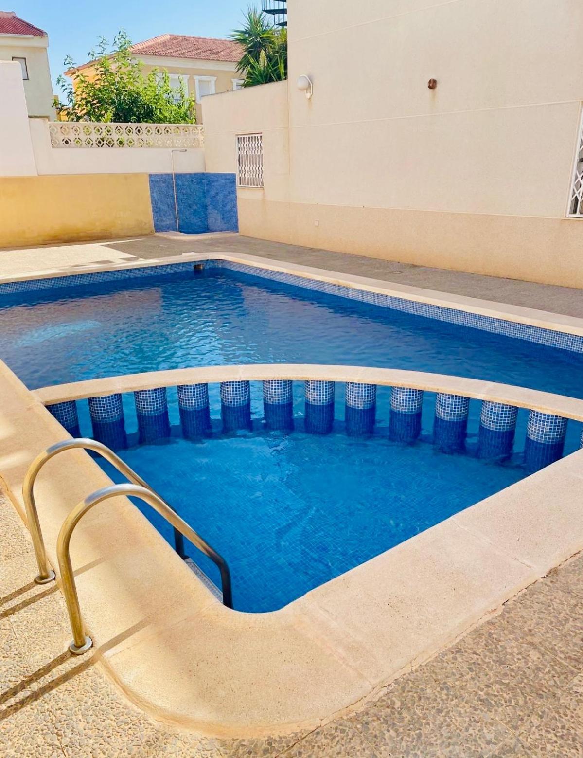 Przytulny Apartament 100M Od Plazy Torrevieja Luaran gambar